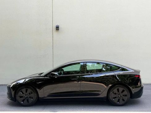 Used 2025 Tesla Model 3 Long Range AWD/4WD image 4
