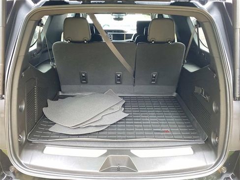 Used 2023 GMC Yukon XL Denali w/ Denali Reserve Package image 31