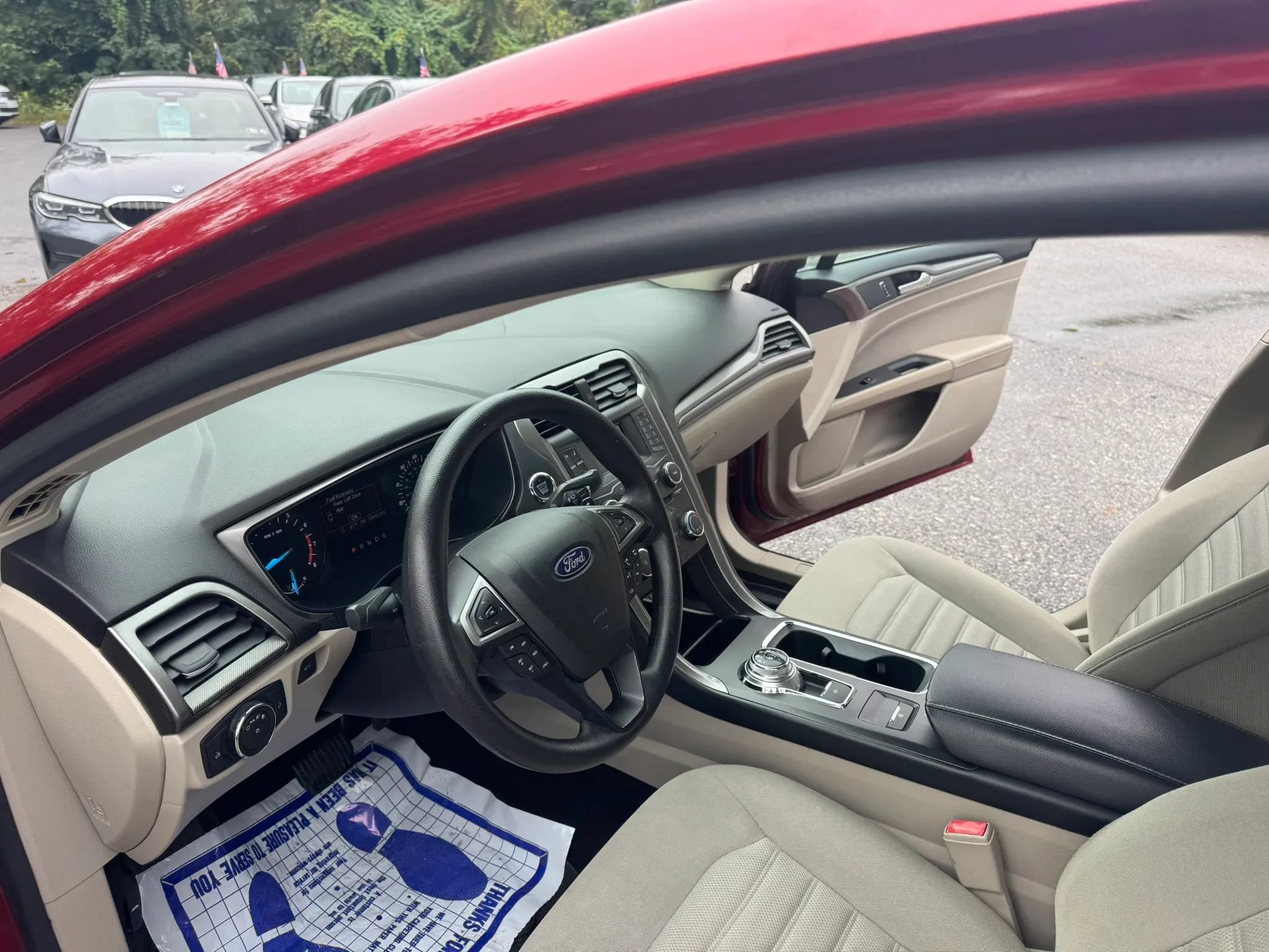 Used 2018 Ford Fusion SE FWD image 10