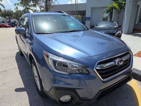 Used 2018 Subaru Outback 2.5i Premium AWD/4WD image 3