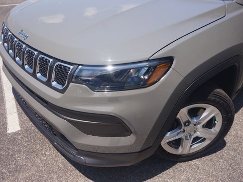 Used 2023 Jeep Compass Sport image 14