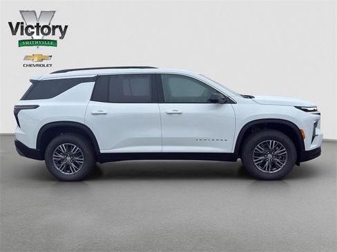 New 2026 Chevrolet Traverse LT w/ Driver Confidence Package image 7