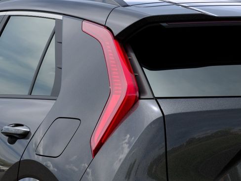 New 2026 Kia Niro SX Touring FWD image 11