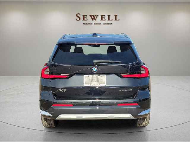 Used 2026 BMW X1 xDrive28i w/ Technology Package AWD/4WD image 4