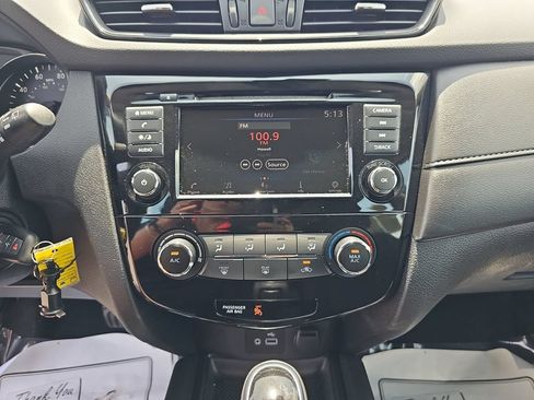 Used 2020 Nissan Rogue S AWD/4WD image 20