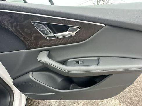 Used 2023 Audi Q8 Premium Plus w/ Premium Plus Package image 25