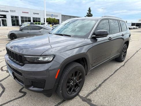 Used 2024 Jeep Grand Cherokee L Altitude AWD/4WD image 2