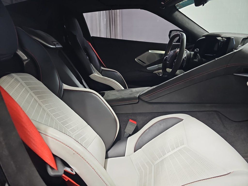Certified 2023 Chevrolet Corvette Stingray Premium Conv w/ Z51 Performance Package RWD image 13