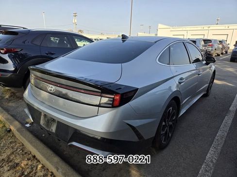 Used 2025 Hyundai Sonata SEL FWD image 6