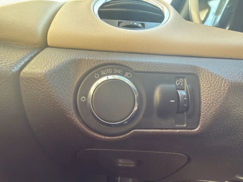 Used 2015 Chevrolet Cruze LT image 14