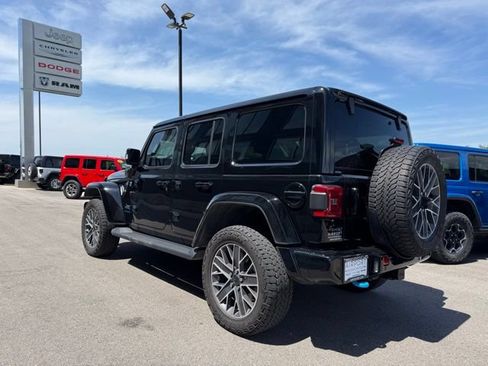 Used 2024 Jeep Wrangler High Altitude AWD/4WD image 5