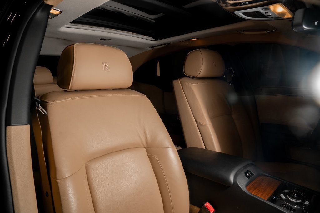 Used 2010 Rolls-Royce Ghost RWD image 22
