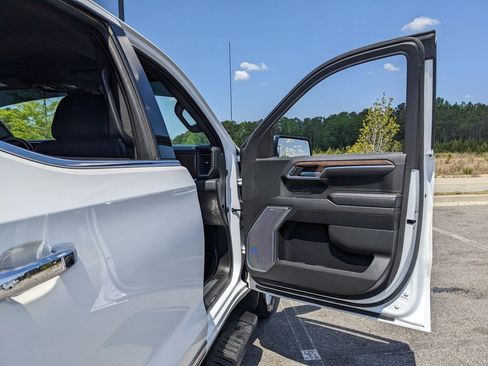 Used 2023 Chevrolet Silverado 1500 High Country w/ High Country Premium Package image 63