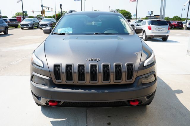Used 2017 Jeep Cherokee Trailhawk w/ Cold Weather Group AWD/4WD image 29