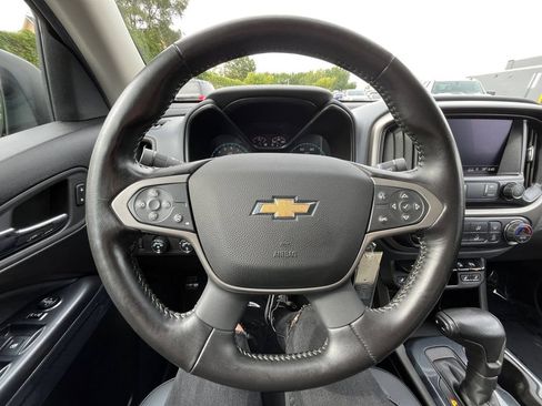 Used 2021 Chevrolet Colorado Z71 AWD/4WD image 11