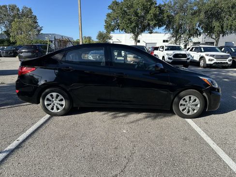 Used 2016 Hyundai Accent SE FWD image 10
