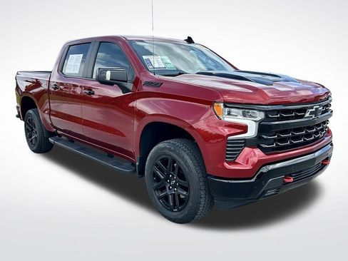 Used 2024 Chevrolet Silverado 1500 LT Trail Boss w/ LT Trail Boss Premium Package AWD/4WD image 3