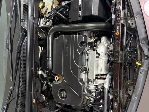 Used 2021 Chevrolet Malibu LT FWD image 25