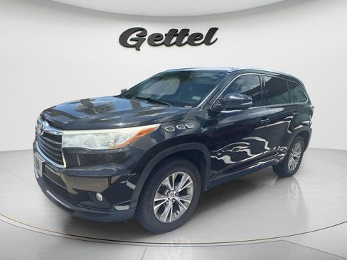 Used 2015 Toyota Highlander XLE FWD image 3