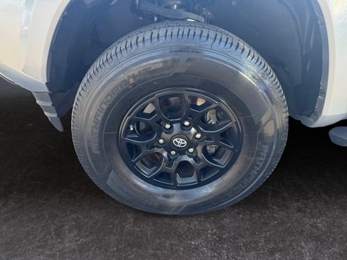 Used 2019 Toyota Tacoma SR5 RWD image 14