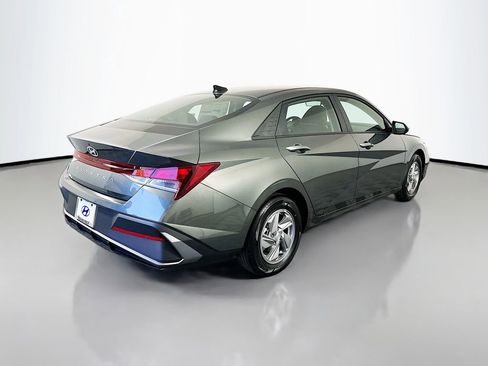 New 2026 Hyundai Elantra SE w/ Cargo Package image 5