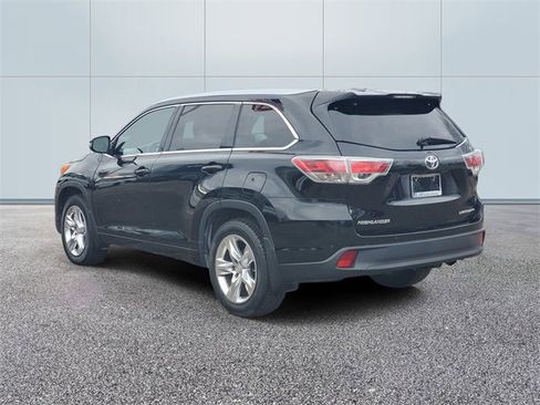Used 2015 Toyota Highlander Limited Platinum image 6