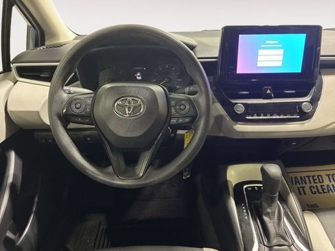Used 2024 Toyota Corolla LE FWD image 18