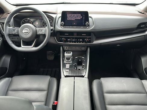 Used 2023 Nissan Rogue SV w/ SV Premium B Package image 20