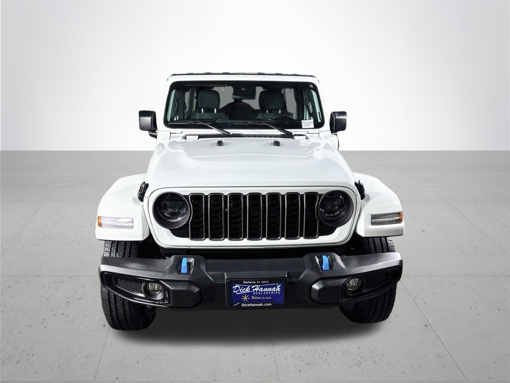 Used 2024 Jeep Wrangler Unlimited w/ Convenience Group AWD/4WD image 3