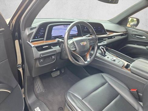 Used 2024 Cadillac Escalade ESV Luxury RWD image 10