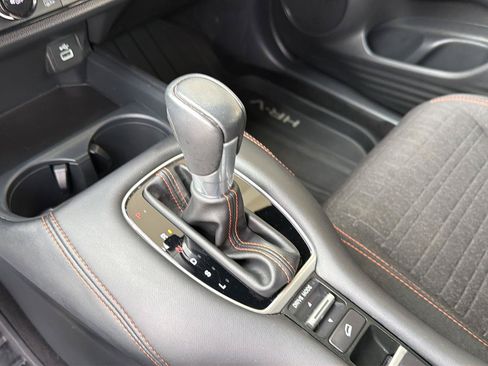 Used 2025 Honda HR-V Sport image 27