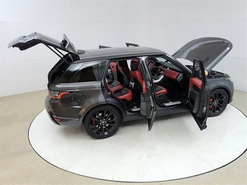 Used 2022 Land Rover Range Rover Sport HST image 24