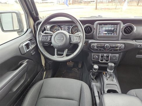 Used 2022 Jeep Gladiator Sport image 13