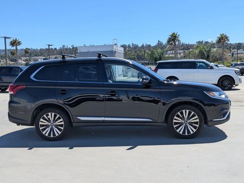 Used 2020 Mitsubishi Outlander SE FWD image 4