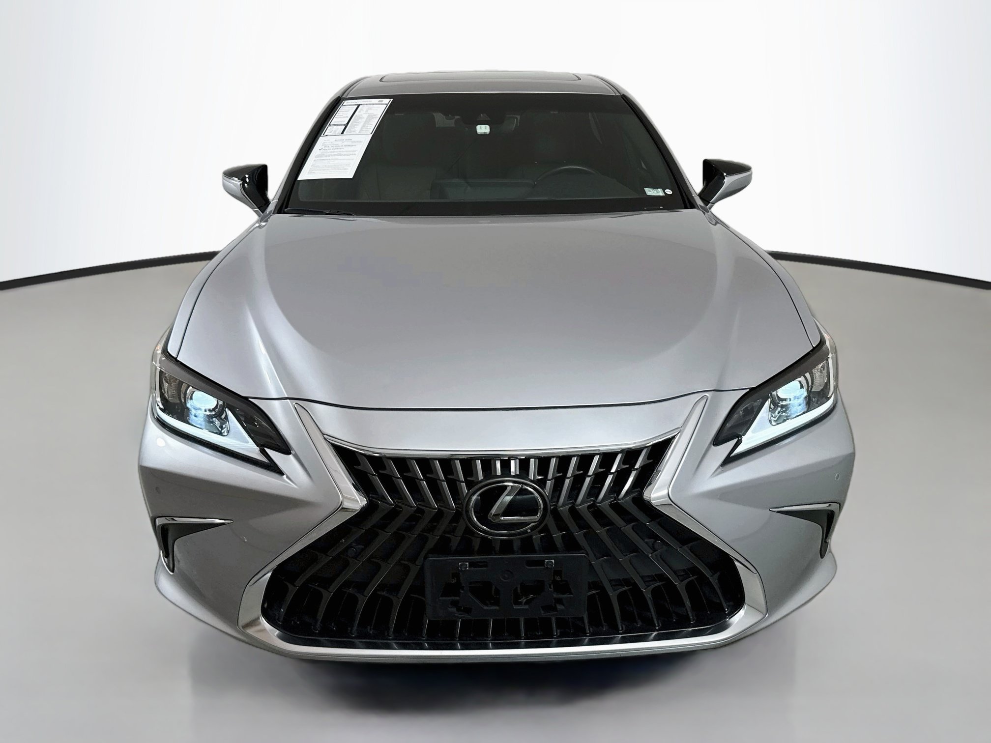 Used 2024 Lexus ES 350 w/ Premium Package FWD image 2