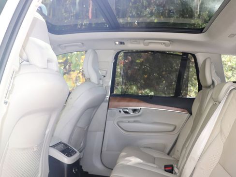 Used 2019 Volvo XC90 T8 Inscription w/ Advanced Package image 38