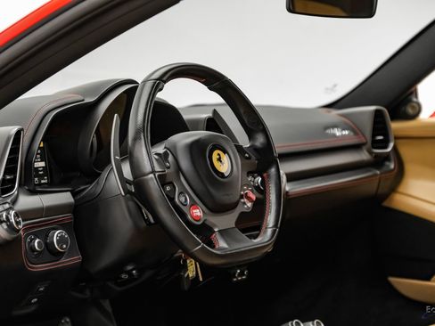 Used 2014 Ferrari 458 Italia Coupe RWD image 53