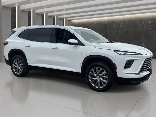 Used 2025 Buick Enclave Preferred FWD image 8