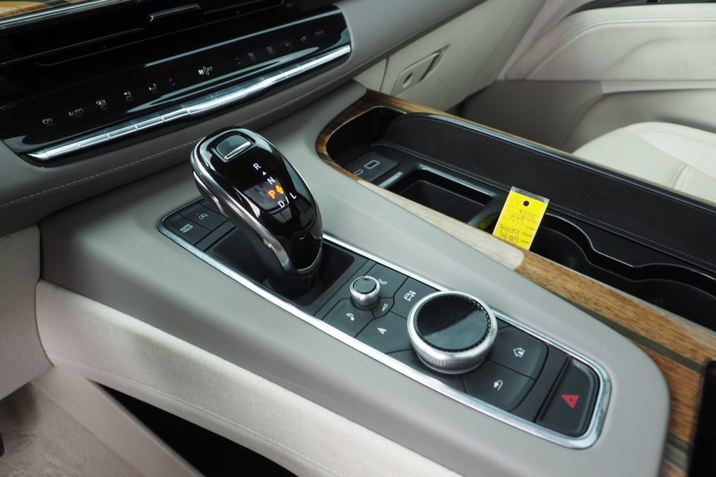 Used 2023 Cadillac Escalade Sport Platinum AWD/4WD image 20