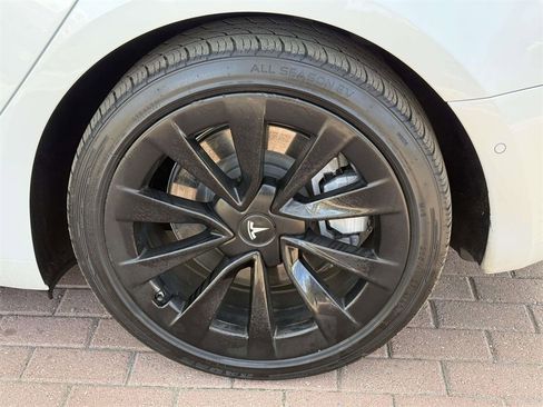 Used 2022 Tesla Model 3 image 7