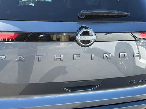 New 2026 Nissan Pathfinder SL image 12