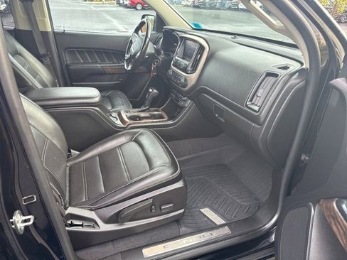 Used 2021 GMC Canyon Denali image 12