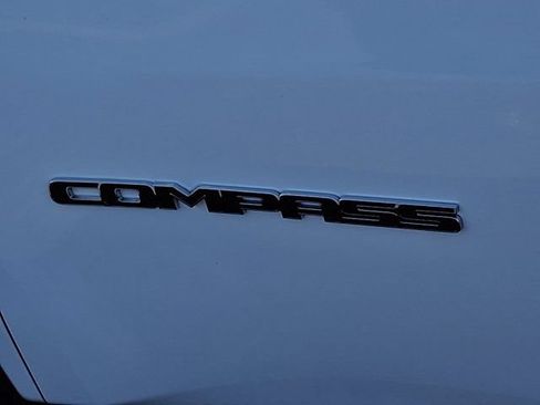 Certified 2024 Jeep Compass Limited AWD/4WD image 34