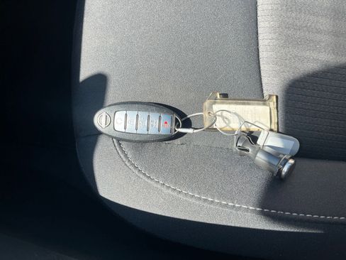 Used 2025 Nissan Altima 2.5 SV FWD image 21