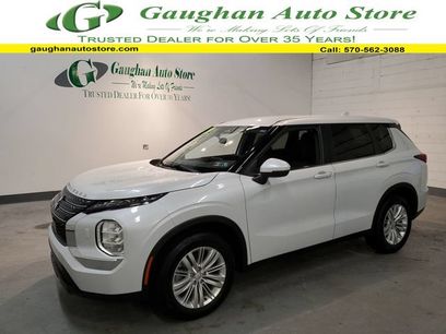 Used 2024 Mitsubishi Outlander ES