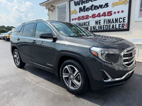 Used 2020 GMC Terrain SLT AWD/4WD image 2