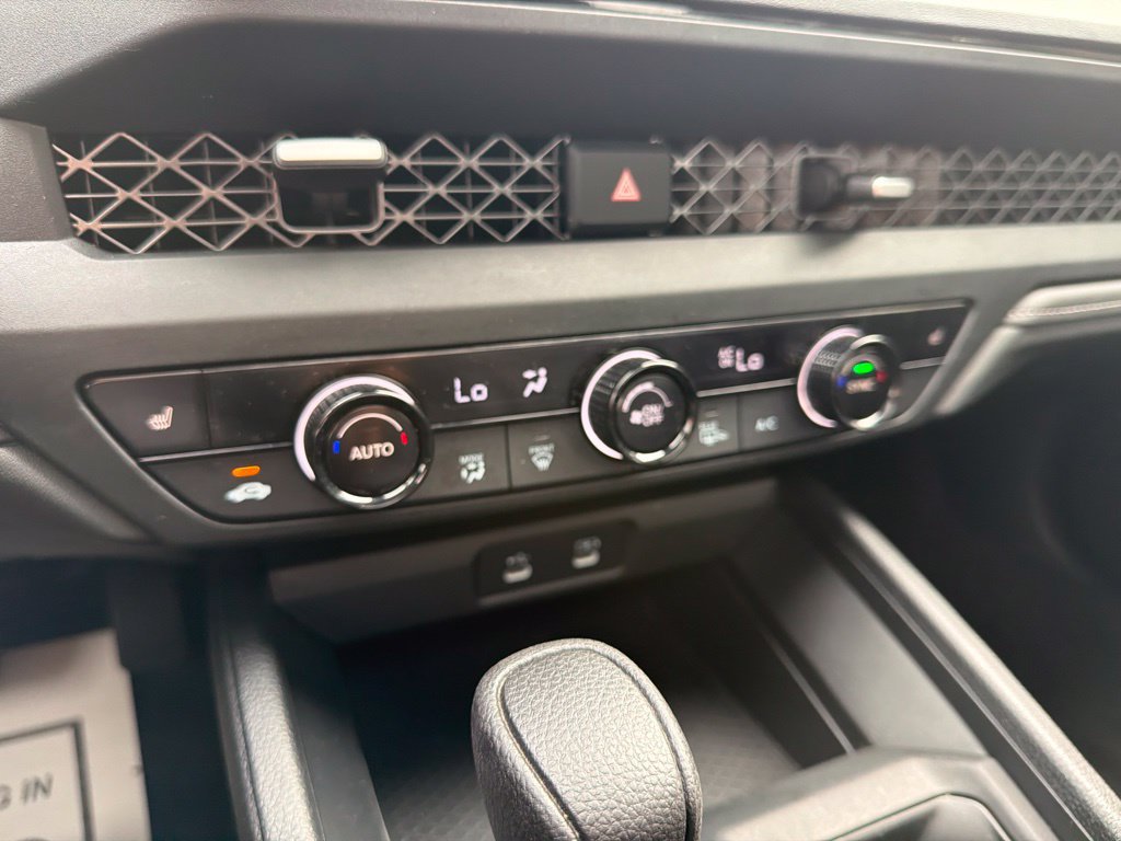 Used 2023 Honda Accord EX image 31