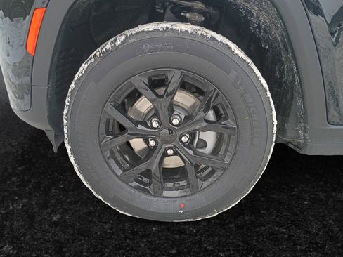 New 2026 Jeep Grand Cherokee Altitude AWD/4WD image 15