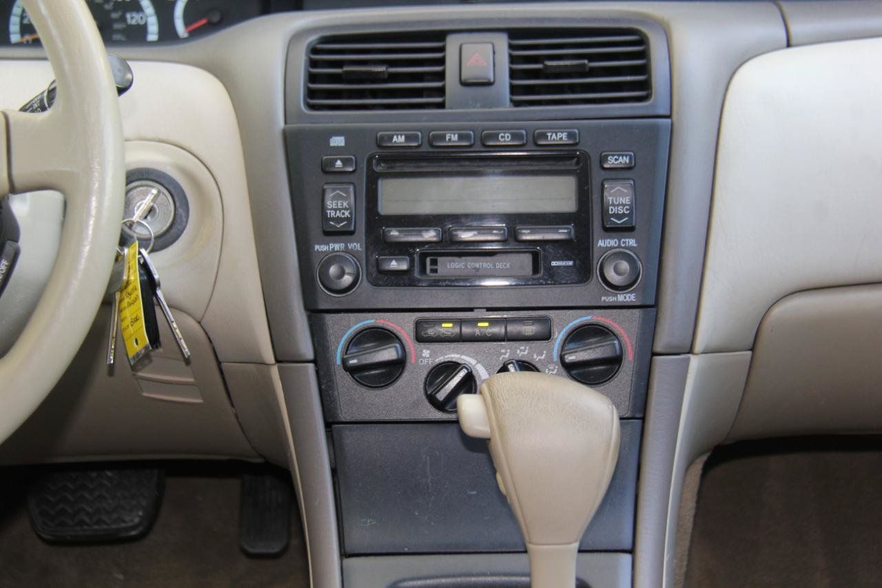 Used 2000 Toyota Avalon XL FWD image 12