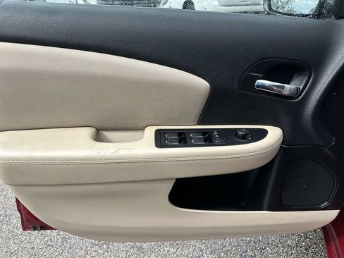 Used 2013 Chrysler 200 Touring FWD image 20